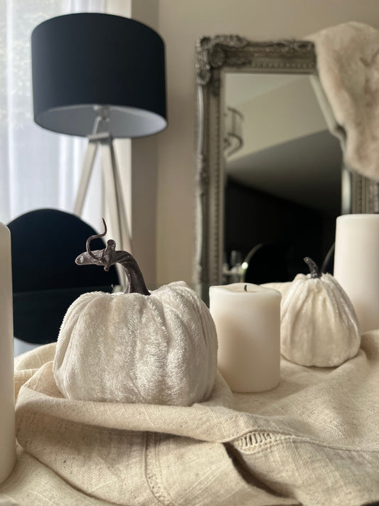 Cosy Neutral Tablescape for Autumn