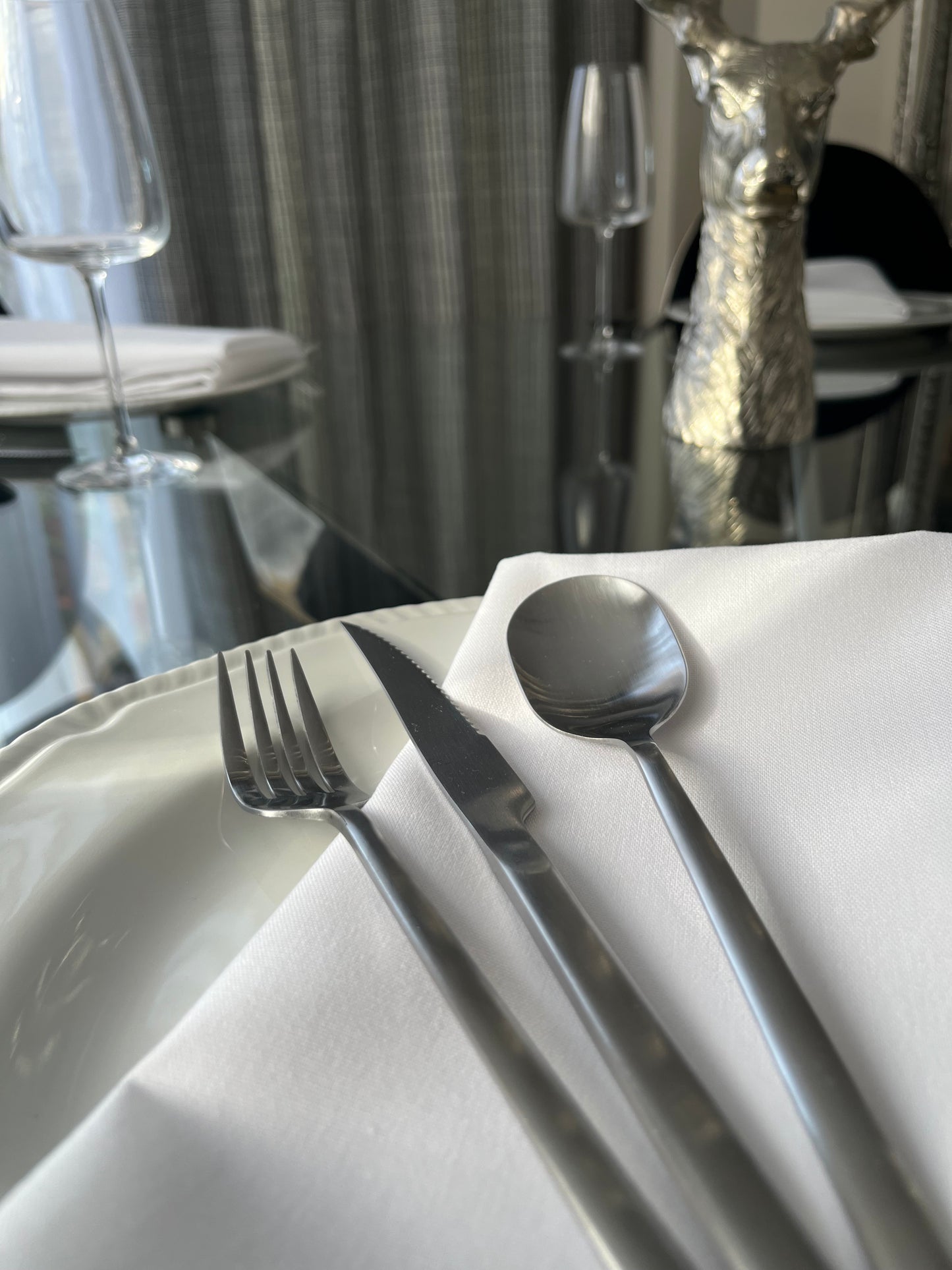 Classic White Napkins – Reusable Cotton feel Set of 4