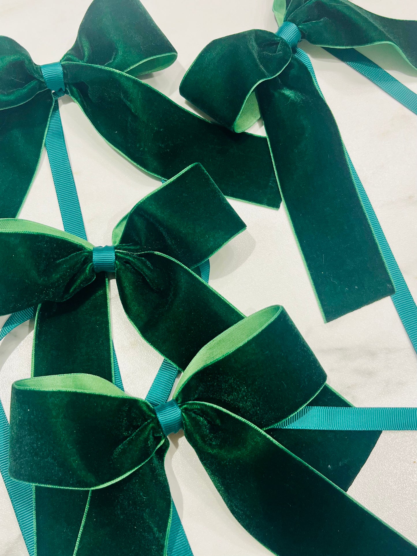 Green Velvet Napkin Bows (Set of 4)