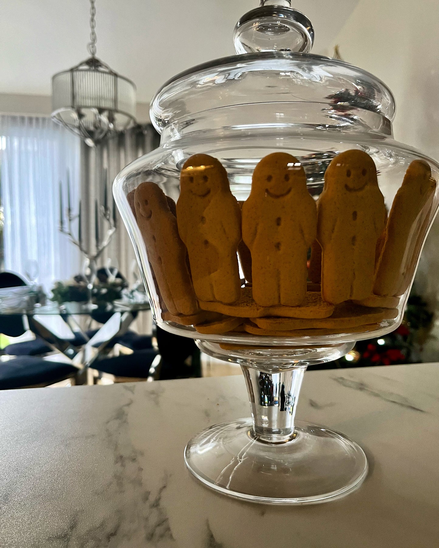 Large Clear Glass Candy Jar with Lid for Sweets & Treats – Decorative Storage Container (H28 x W22 x D22cm)